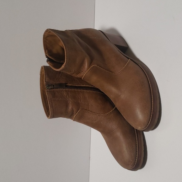 Vero couio (Roots) genuine leather booties - Picture 1 of 8